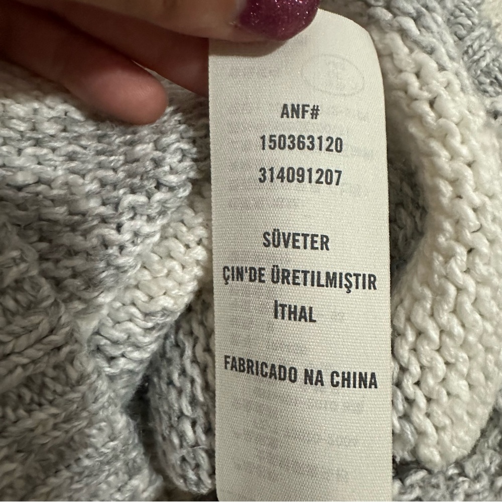 ABERCROMBIE & FITCH Womens Buttery Soft Striped Gray & White Sweater Size M - Picture 12 of 13